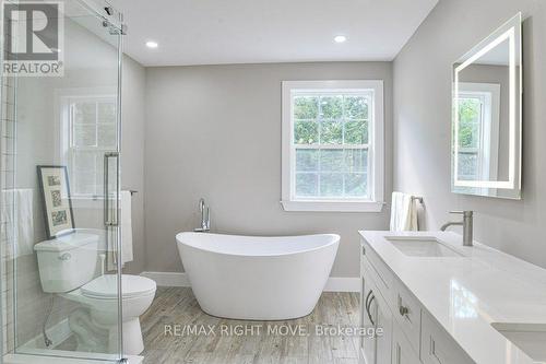 1390 Warminster Side Road, Oro-Medonte, ON - Indoor Photo Showing Bathroom