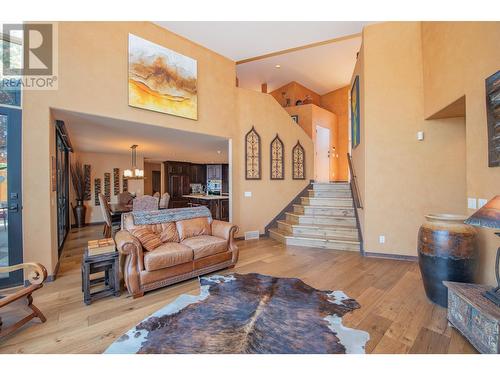 8595 Okanagan Landing Road, Vernon, BC - Indoor Photo Showing Living Room