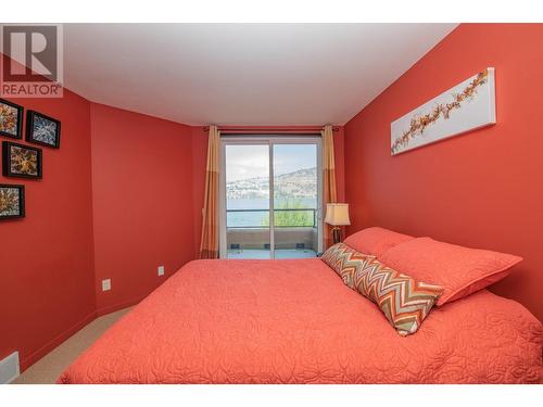 8595 Okanagan Landing Road, Vernon, BC - Indoor Photo Showing Bedroom