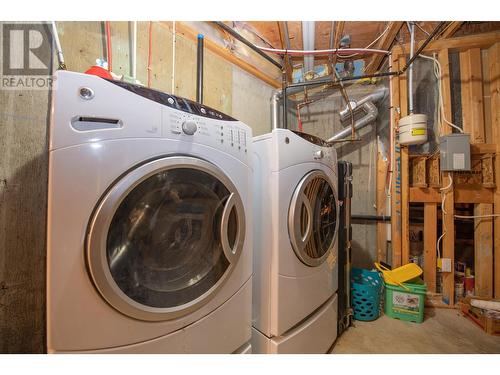 8595 Okanagan Landing Road, Vernon, BC - Indoor Photo Showing Laundry Room