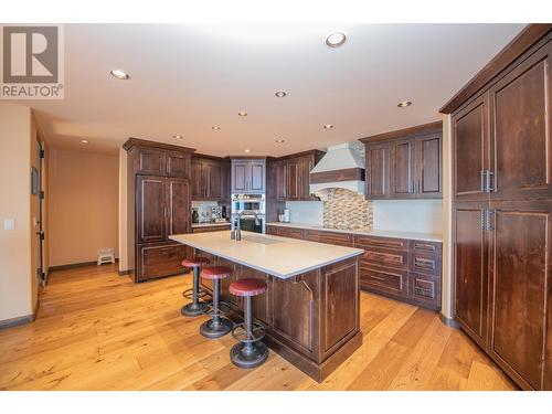 8595 Okanagan Landing Road, Vernon, BC - Indoor Photo Showing Kitchen