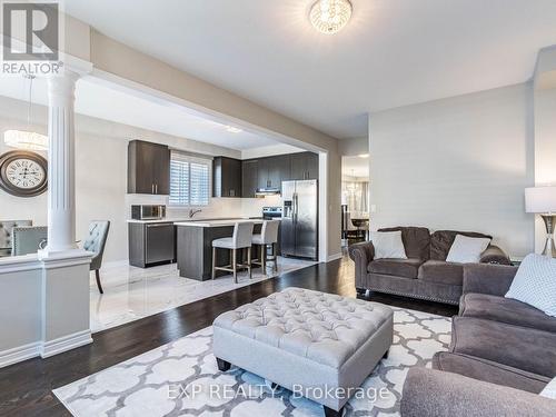 353 Hincks Drive, Milton, ON - Indoor Photo Showing Living Room