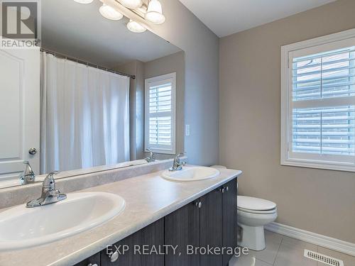 353 Hincks Drive, Milton, ON - Indoor Photo Showing Bathroom