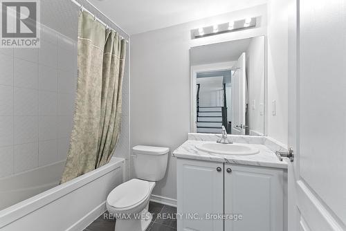 58 - 35 Applewood Lane, Toronto, ON - Indoor Photo Showing Bathroom