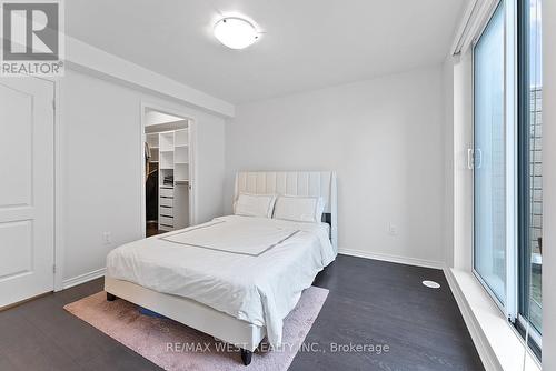 58 - 35 Applewood Lane, Toronto, ON - Indoor Photo Showing Bedroom