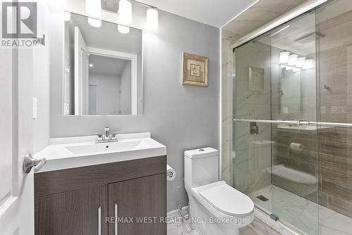 58 - 35 Applewood Lane, Toronto, ON - Indoor Photo Showing Bathroom