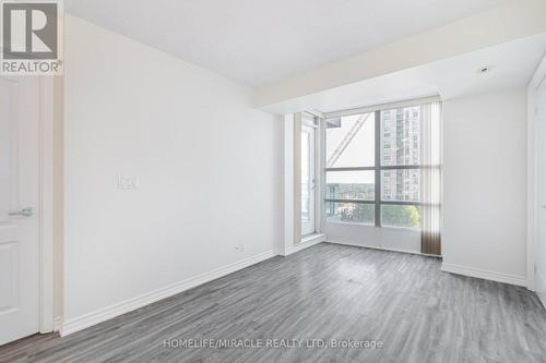 802 - 33 Elm Drive, Mississauga, ON - Indoor Photo Showing Other Room