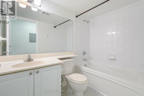 802 - 33 Elm Drive, Mississauga (Mississauga Valleys), ON - Indoor Photo Showing Bathroom