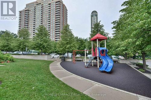 802 - 33 Elm Drive, Mississauga, ON - Outdoor