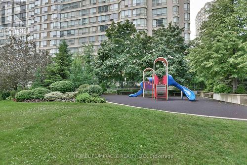 802 - 33 Elm Drive, Mississauga (Mississauga Valleys), ON - Outdoor