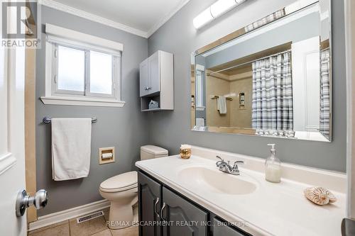 2479 Exeter Crescent, Burlington, ON - Indoor Photo Showing Bathroom