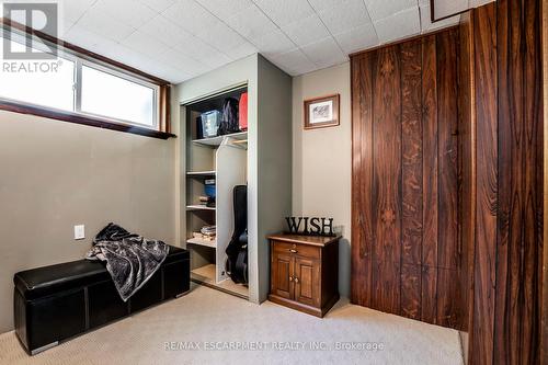 2479 Exeter Crescent, Burlington, ON - Indoor Photo Showing Other Room