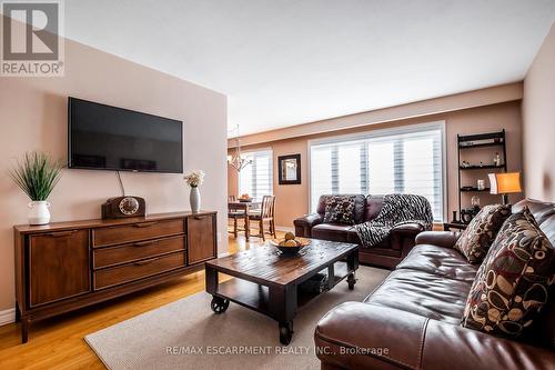 2479 Exeter Crescent, Burlington, ON - Indoor Photo Showing Living Room