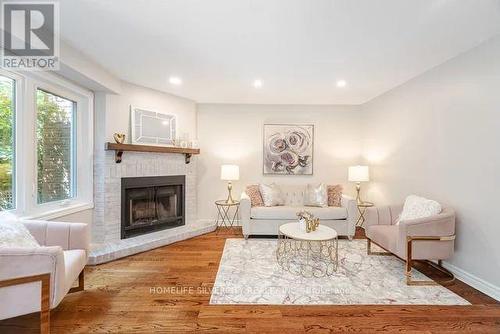 5522 Holbrook Road, Mississauga (Central Erin Mills), ON - Indoor Photo Showing Living Room With Fireplace