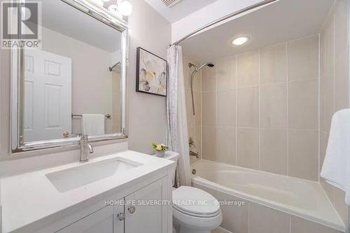 5522 Holbrook Road, Mississauga (Central Erin Mills), ON - Indoor Photo Showing Bathroom