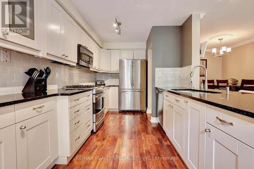 47C - 928 Queen Street W, Mississauga, ON - Indoor Photo Showing Kitchen With Stainless Steel Kitchen With Upgraded Kitchen