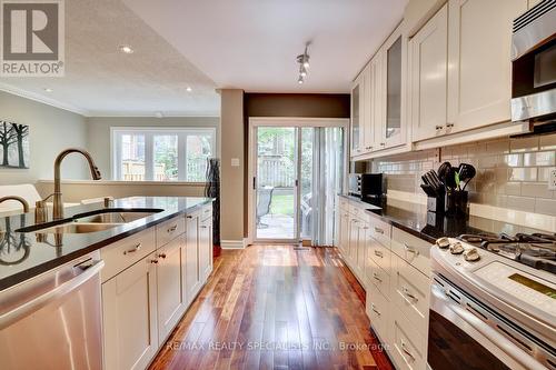 47C - 928 Queen Street W, Mississauga, ON - Indoor Photo Showing Kitchen With Double Sink