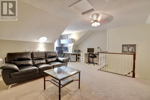 47C - 928 Queen Street W, Mississauga, ON - Indoor Photo Showing Living Room