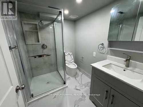 233 Falstaff Avenue, Toronto (Maple Leaf), ON - Indoor Photo Showing Bathroom