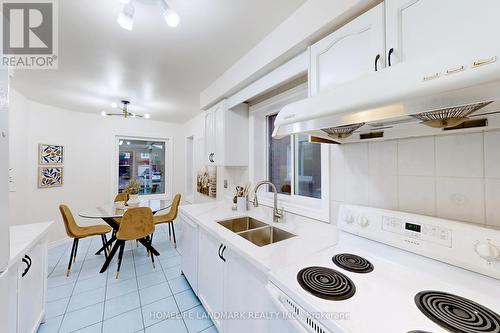 5525 Antrex Crescent, Mississauga (Hurontario), ON - Indoor Photo Showing Kitchen With Double Sink