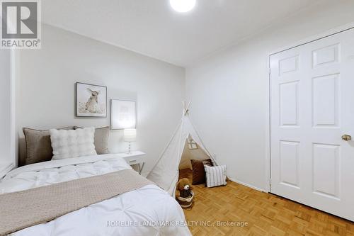 5525 Antrex Crescent, Mississauga (Hurontario), ON - Indoor Photo Showing Bedroom