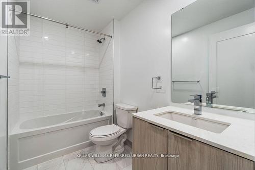 905 - 70 Annie Craig Drive, Toronto, ON - Indoor Photo Showing Bathroom