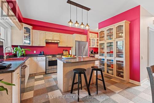 79 Macturnbull Drive, St. Catharines, ON - Indoor Photo Showing Kitchen With Stainless Steel Kitchen