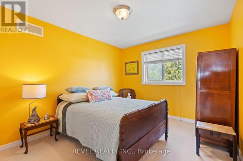 79 Macturnbull Drive, St. Catharines, ON - Indoor Photo Showing Bedroom