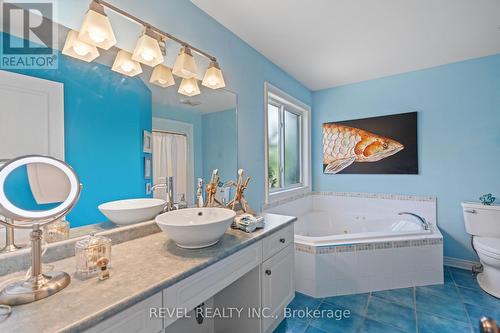 79 Macturnbull Drive, St. Catharines, ON - Indoor Photo Showing Bathroom