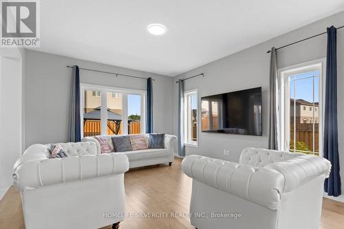 35 Waterbow Trail, Kitchener, ON - Indoor Photo Showing Living Room