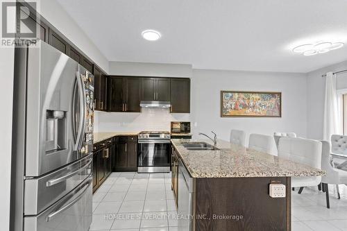 35 Waterbow Trail, Kitchener, ON - Indoor Photo Showing Kitchen With Stainless Steel Kitchen With Double Sink With Upgraded Kitchen