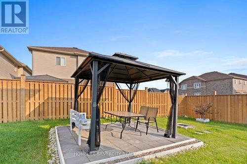 35 Waterbow Trail, Kitchener, ON - Outdoor