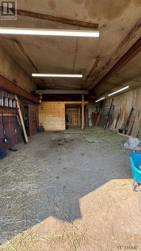 789 Hwy 652, Cochrane, ON - Indoor Photo Showing Garage