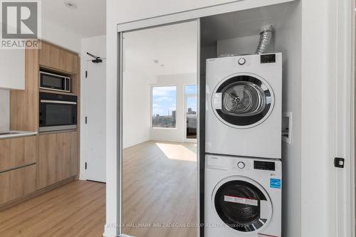 2511 - 319 Jarvis Street, Toronto (Church-Yonge Corridor), ON - Indoor Photo Showing Laundry Room