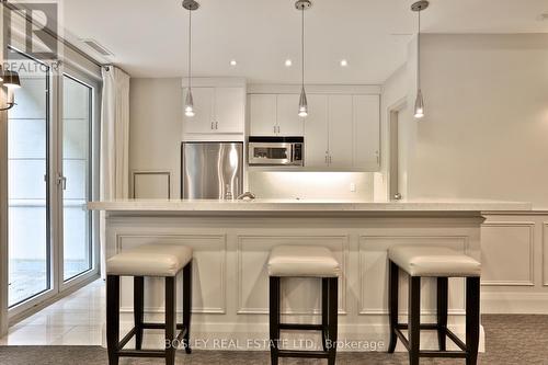 506 - 25 Scrivener Square, Toronto (Rosedale-Moore Park), ON - Indoor Photo Showing Kitchen With Upgraded Kitchen