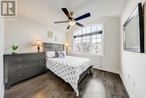 152 Frederick Pearson Street, East Gwillimbury, ON - Indoor Photo Showing Bedroom