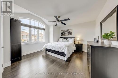 152 Frederick Pearson Street, East Gwillimbury, ON - Indoor Photo Showing Bedroom