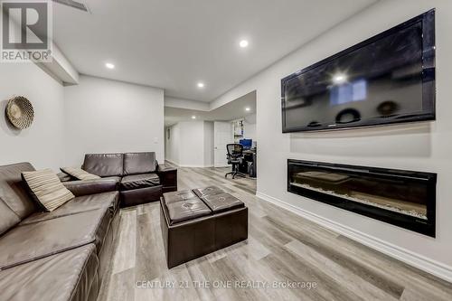 152 Frederick Pearson Street, East Gwillimbury, ON - Indoor Photo Showing Living Room With Fireplace