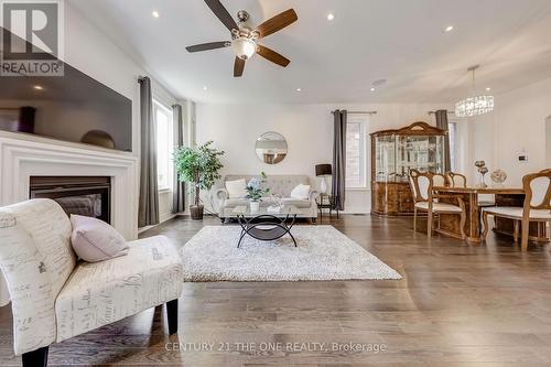 152 Frederick Pearson Street, East Gwillimbury, ON - Indoor Photo Showing Living Room With Fireplace