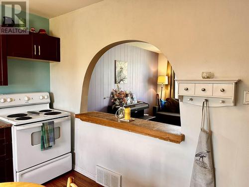 556 Harper Street, Prince George, BC - Indoor Photo Showing Kitchen