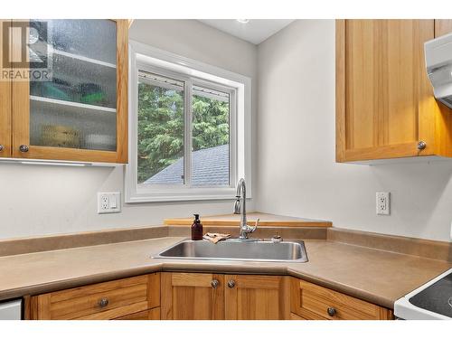 2234 Progress Road, Prince George, BC - Indoor Photo Showing Kitchen