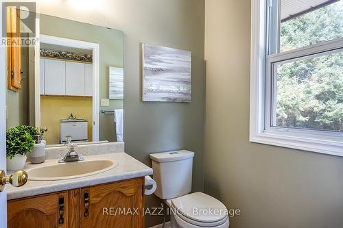 29 Carlan Drive, Scugog (Port Perry), ON - Indoor Photo Showing Bathroom