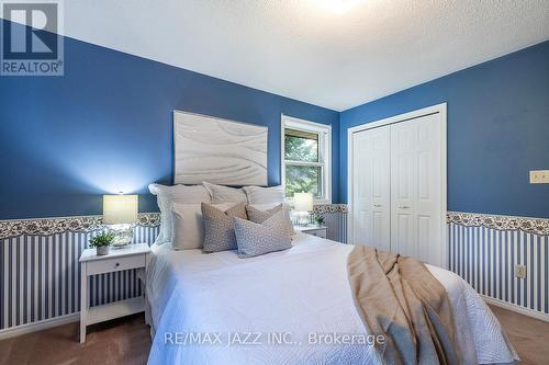 29 Carlan Drive, Scugog (Port Perry), ON - Indoor Photo Showing Bedroom