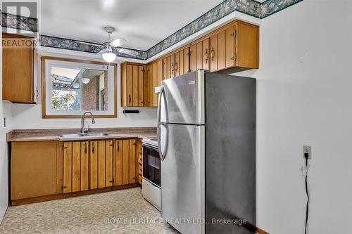 48 Northlin Park Road, Kawartha Lakes (Lindsay), ON - Indoor Photo Showing Kitchen With Double Sink