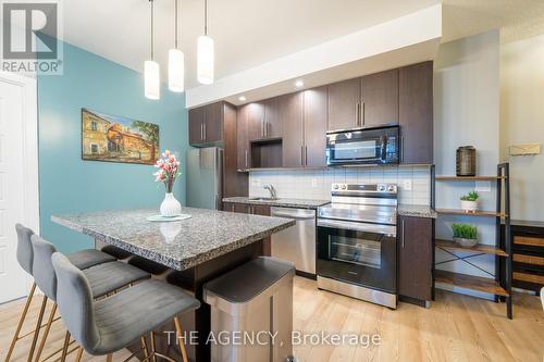 905 - 28 Linden Street W, Toronto, ON - Indoor Photo Showing Kitchen