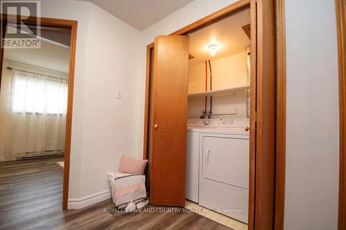 30 - 115 Mary Street W, Kawartha Lakes (Lindsay), ON - Indoor Photo Showing Laundry Room