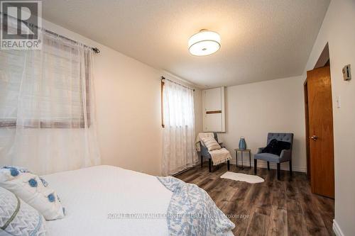 30 - 115 Mary Street W, Kawartha Lakes (Lindsay), ON - Indoor Photo Showing Bedroom