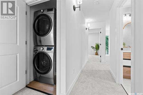 1132 Osler Street, Saskatoon, SK - Indoor Photo Showing Laundry Room