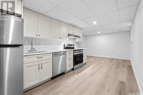 1132 Osler Street, Saskatoon, SK - Indoor Photo Showing Kitchen With Stainless Steel Kitchen