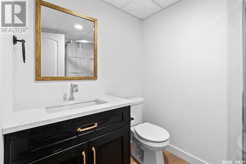 1132 Osler Street, Saskatoon, SK - Indoor Photo Showing Bathroom